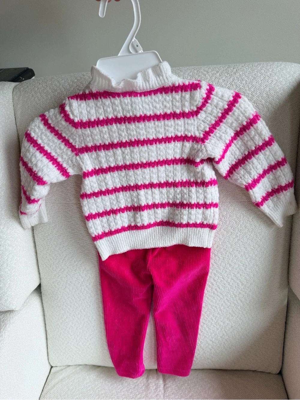 Janie & Jack lightweight sweater with hot pink pants size 12-18 months